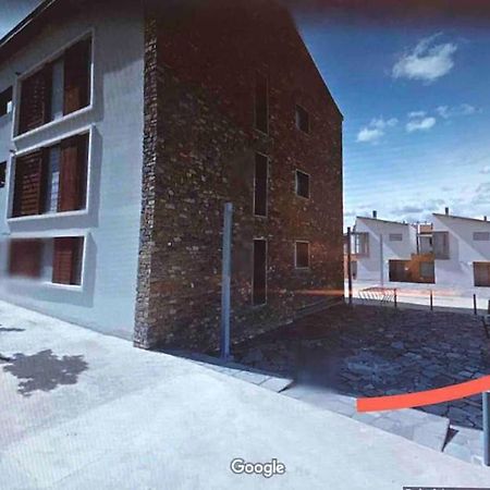 Chalet Adosado Entero, Bbq Y Piscina Comunitaria Sabiñánigo 외부 사진