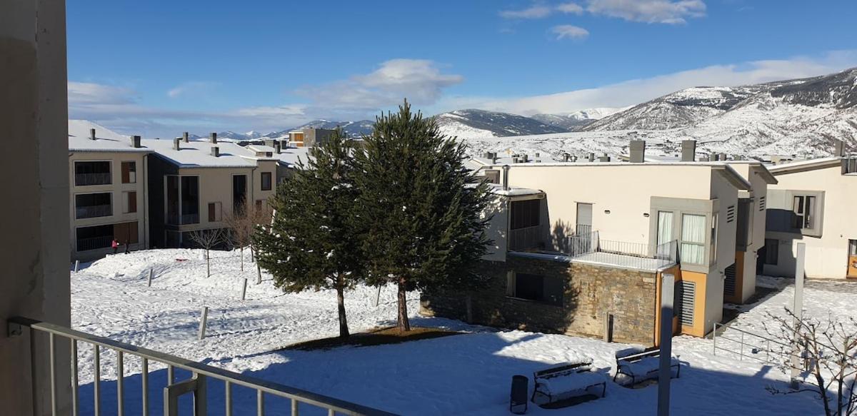 Chalet Adosado Entero, Bbq Y Piscina Comunitaria Sabiñánigo 외부 사진