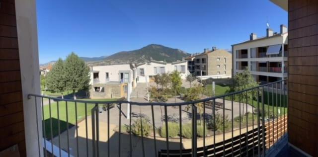 Chalet Adosado Entero, Bbq Y Piscina Comunitaria Sabiñánigo 외부 사진